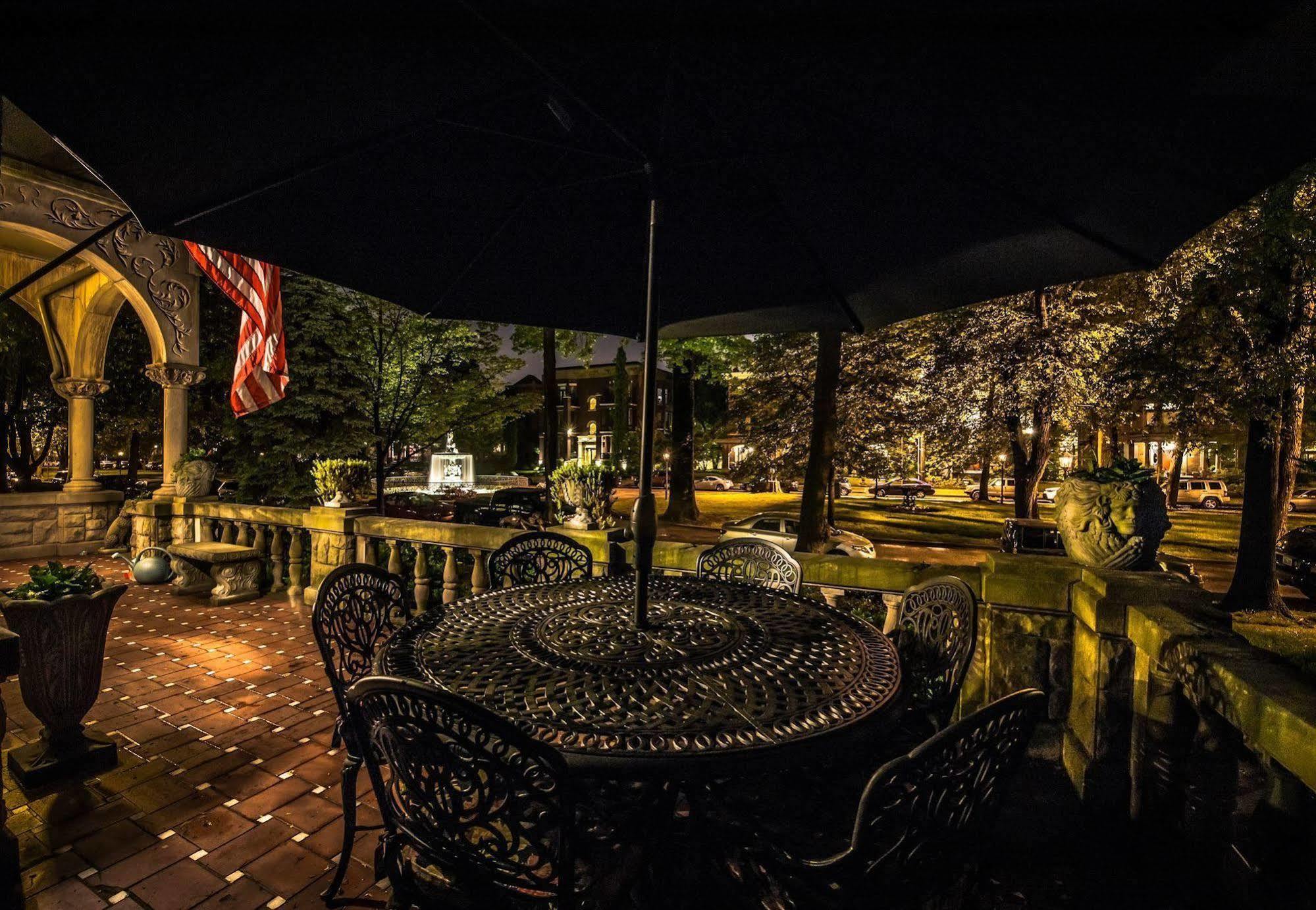 Inn At St James Court Louisville Exteriér fotografie